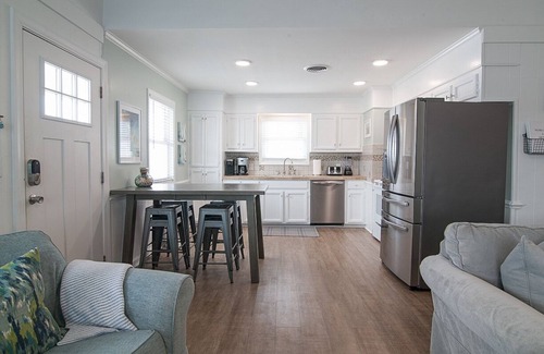 Ocean Isle Beach House | Perfect getaway in Ocean Isle Beach-beach just steps away & pet-friendly!