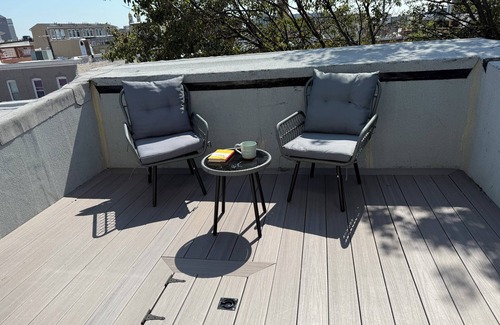 Canton House | Perfect Group getaway, 4BR/3BA, Rooftop & Theater in walkable Canton