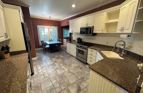 Mooresville House | Perfect Home for a Getaway with access to the lake and a backyard skate bowl! n