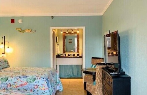 Tybee Island Hotel | Perfect Location at Tybee Island!n