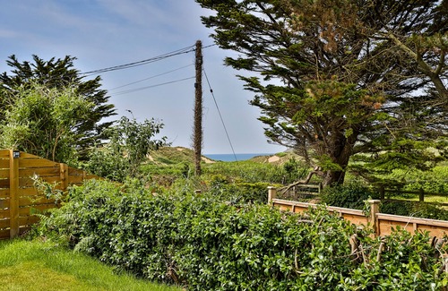 Croyde House | Perfect location next to the beach. 4 bedrooms, sleeps 10 people.
