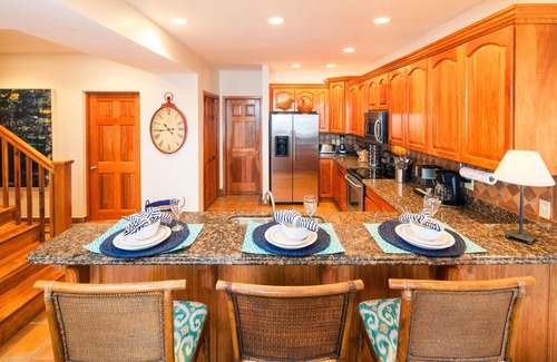 Half Moon Bay House | Perfect Location Overlooking the Sea in West End