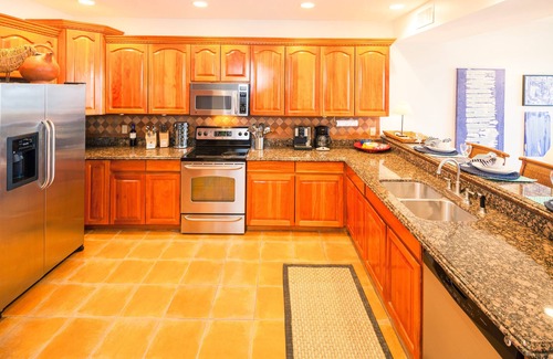 Half Moon Bay House | Perfect Location Overlooking the Sea in West End