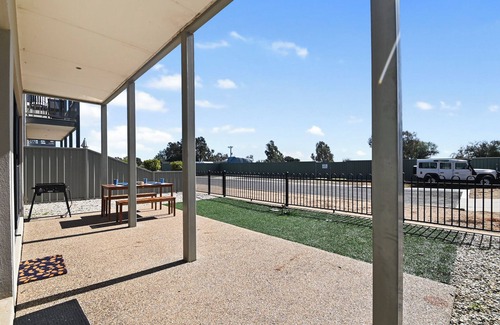 Yarrawonga House | Perfect location to stay with the Family or Family's. Close to boat ramp.