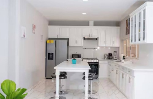 San Miguel House | Perfect Luxurious 4-bedroom house in delightful San Miguel with AC and pool