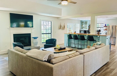 Heritage Woods House | Perfect Sea Pines location with spectacular pool and spa!