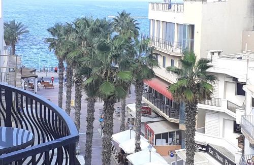 Bugibba Apartment | Perfect tourist accommodation in Bugibba square!