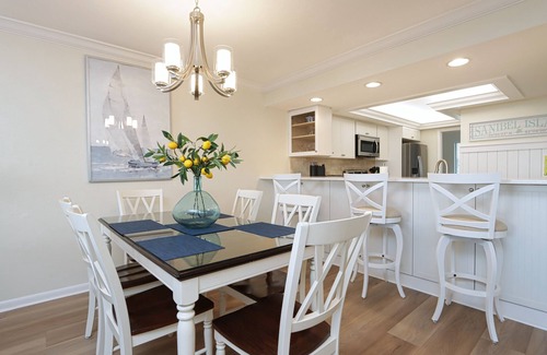 Beachview Country Club Estates Condo | Perfect Tropical Island Escape on Sanibel - Compass Point 121