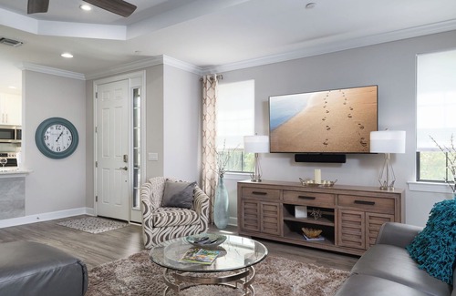 Naples Villa | Perfection!⭐️Coach Home, 🏓 Pickle-ball, 🎾 Tennis, 🏊‍♂️ Resort Pool!