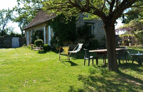 Saint-Rabier House | Perigord house near Lascaux and historic sites. Large garden + pool.