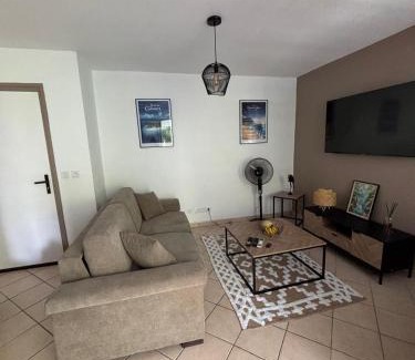 Sainte-Anne Apartment | Perle de Bois Jolan