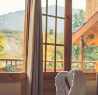 Manali Resort | Persimmon Farmstead