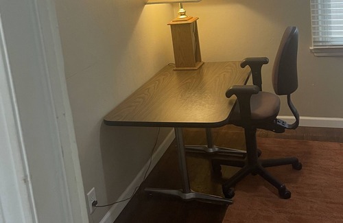 Schofield House | Pet Friendly 2 Bedroom minutes to Weston Hospital 5709