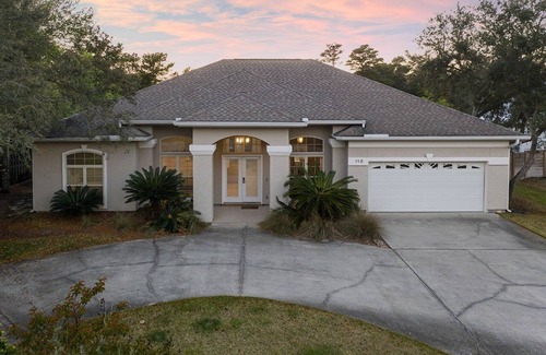 Gulf Pines House | Pet-Friendly 4BR House in Miramar Beach with Private Pool!