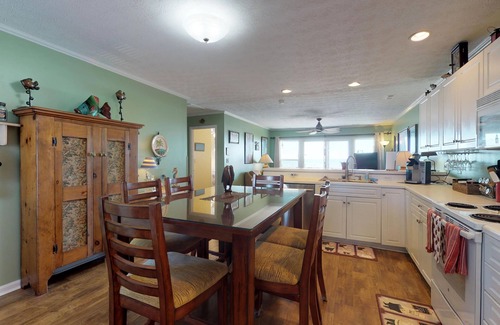 Emerald Isle Cottage | Pet Friendly And Cozy Oceanfront Cottage w/Views From Nearly Every Room