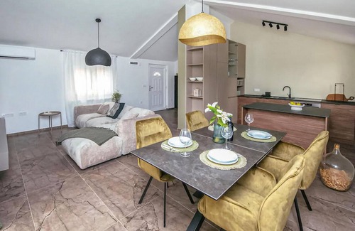 Sopot Apartment | Pet friendly apartment in Benkovac