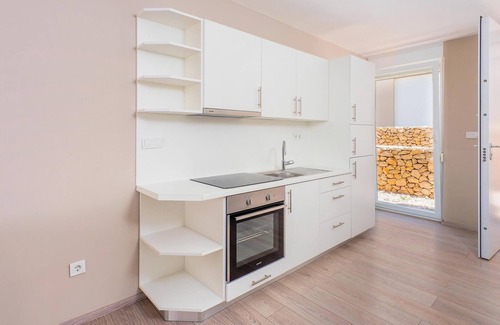 Povljana Apartment | Pet friendly apartment in Povljana