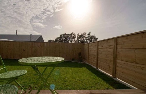Brixton Apartment | Pet Friendly Apartment in Brixton