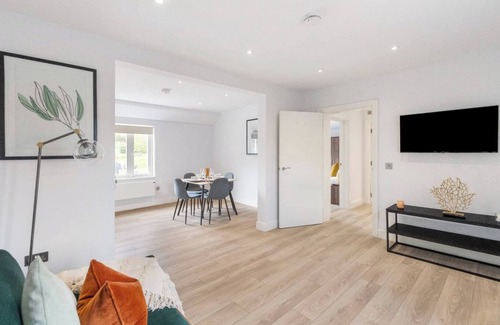 Brentwood Apartment | Pet-friendly apt in Shenfield