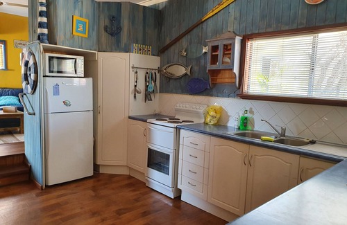 Silver Sands House | Pet Friendly Beach Shack, one street from the Silver Sands Beach