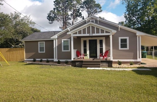 Port St. Joe House | Pet Friendly Beach Cottage ¼ mile from St. Joe Bay