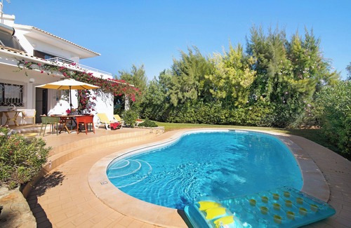 Sao Clemente Villa | Pet-friendly Casa da Alfarrobeira with Pool & Wi-Fi
