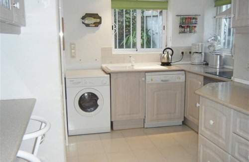 Roses Town Center Villa | Pet-Friendly "Casa Jazmin" with Private Pool, Sea Views, A/C and WiFi