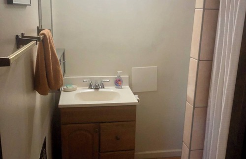 Yuma Townsite House | Pet-Friendly, Charming bungalow with WiFi and AC in sunny Yuma