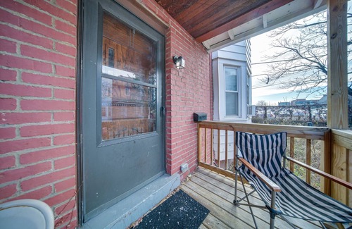 Cleveland Apartment | Pet-friendly Cleveland Townhome, 2 Mi to Downtown!