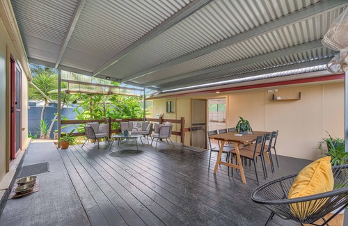 Woombye Cabin | Pet friendly cozy cabin on acreage