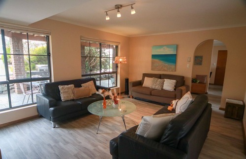 Encounter Bay House | Pet Friendly Family Retreat; Ocean Views, Sleeps 12, with WI-FI