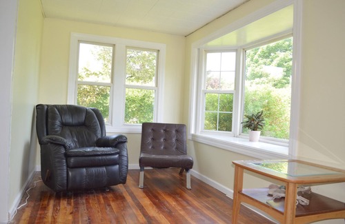 Arcadia House | Pet-Friendly Family Home near Golf, LK MI, M22