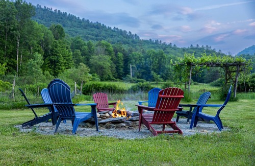 West Townshend House | Pet-friendly Farmhouse, near hiking!