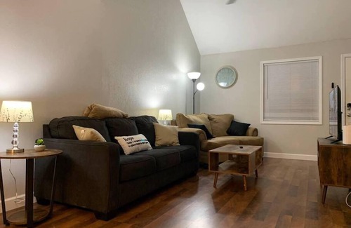 Edmond House | Pet Friendly, Fenced Yard, Clean & Quiet!