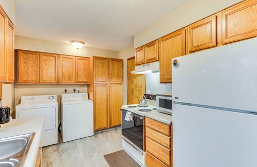 Forest Grove House | Pet-Friendly Gem w/Ping-Pong Table in Oregon!