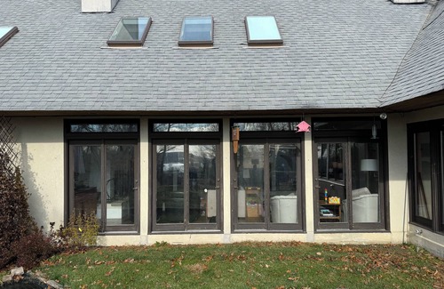 Old Lyme House | Pet Friendly Hilltop Retreat in the Woods