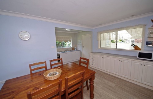 Crescent Head House | PET FRIENDLY HOLIDAY COTTAGE