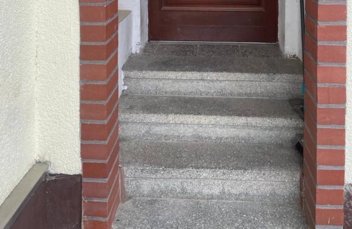 Lossatal House | Pet-Friendly Holiday Home "Haus 1" with Shared Garden & Wi-Fi