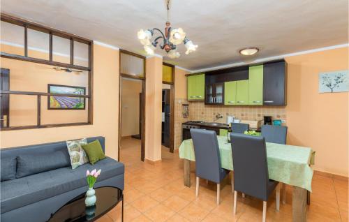 Jursici House | Pet Friendly Home In Bonasini