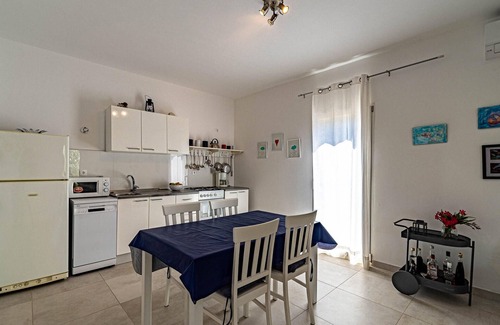Smokvica House | Pet friendly home in Brna with kitchen