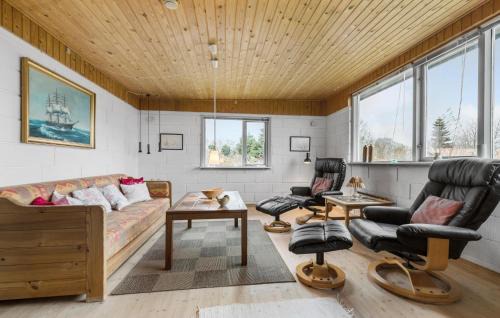 Bønnerup Strand House | Pet Friendly Home In Glesborg With Wifi