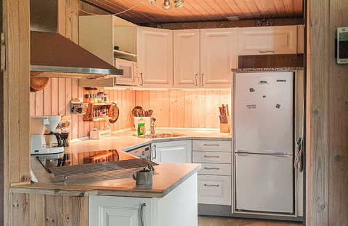 Hejlsminde Strand House | Pet friendly home in Hejls with kitchen