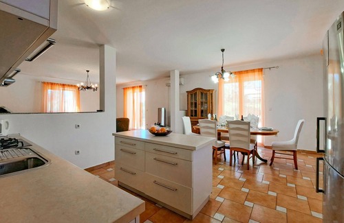 Sikici House | Pet friendly home in Pula with kitchen