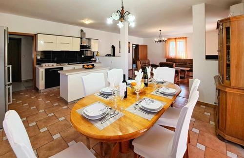 Sikici House | Pet friendly home in Pula with kitchen