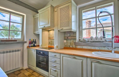 Radetici House | Pet friendly home in Tinjan