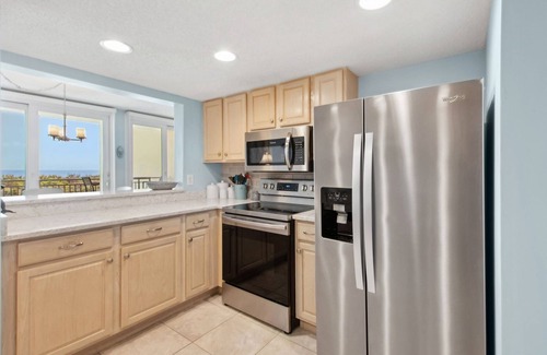 Fernandina Beach Condo | Pet Friendly | Oceanfront Views from this Spacious Updated 3rd Floor Shipwatch Condo | 1650 Sq Ft