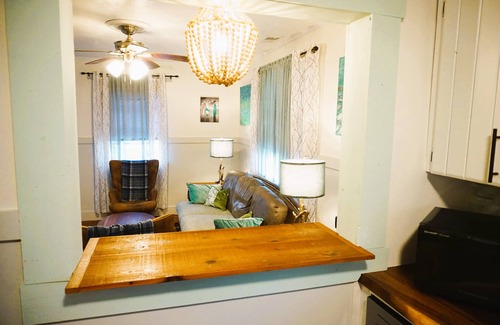 Yankeetown House | Pet Friendly, Peaceful, and Fun Home close to River and the Gulf