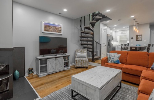 Country Club Estates Condo | Pet Friendly Rehoboth Beach 2BR Sleeps 8 Townhouse w/Pool & Parking