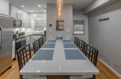 Country Club Estates Condo | Pet Friendly Rehoboth Beach 2BR Sleeps 8 Townhouse w/Pool & Parking