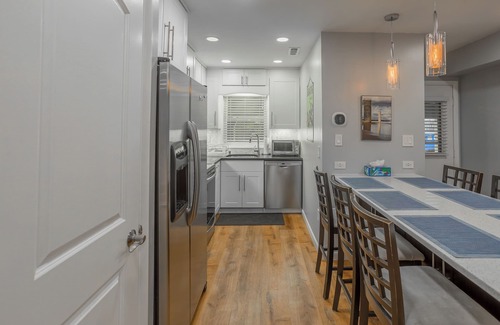 Country Club Estates Condo | Pet Friendly Rehoboth Beach 2BR Sleeps 8 Townhouse w/Pool & Parking